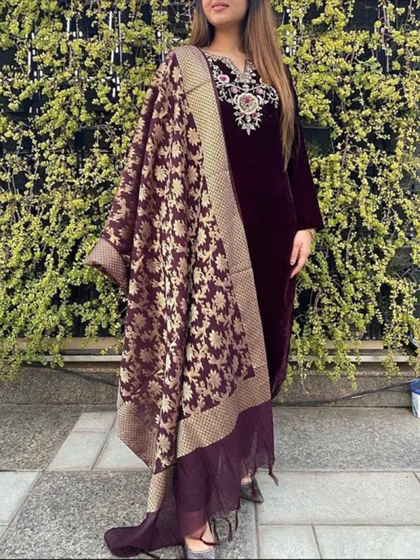 Long-sleeved loose embroidered velvet suit