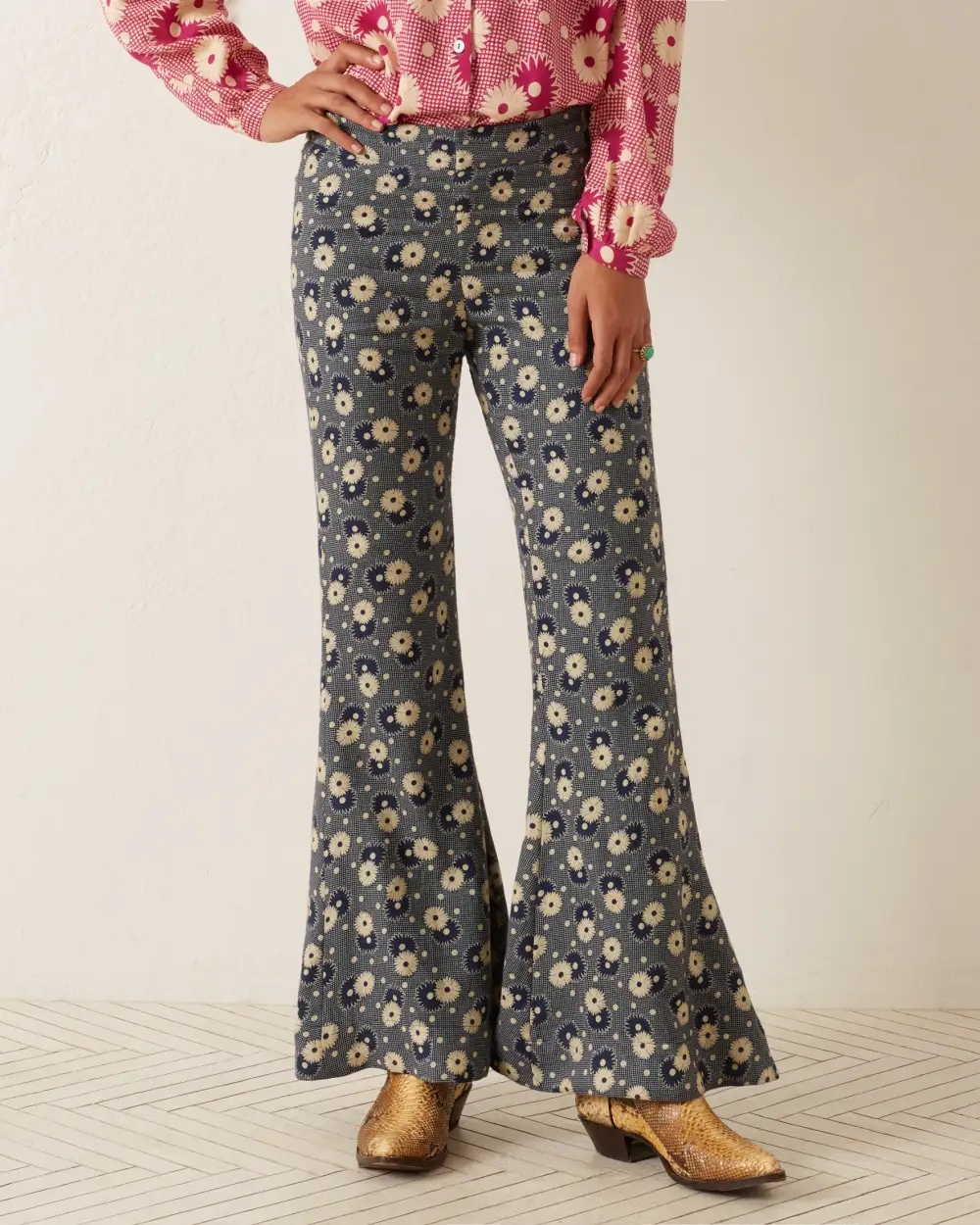 Farah Navy Daisy Pant