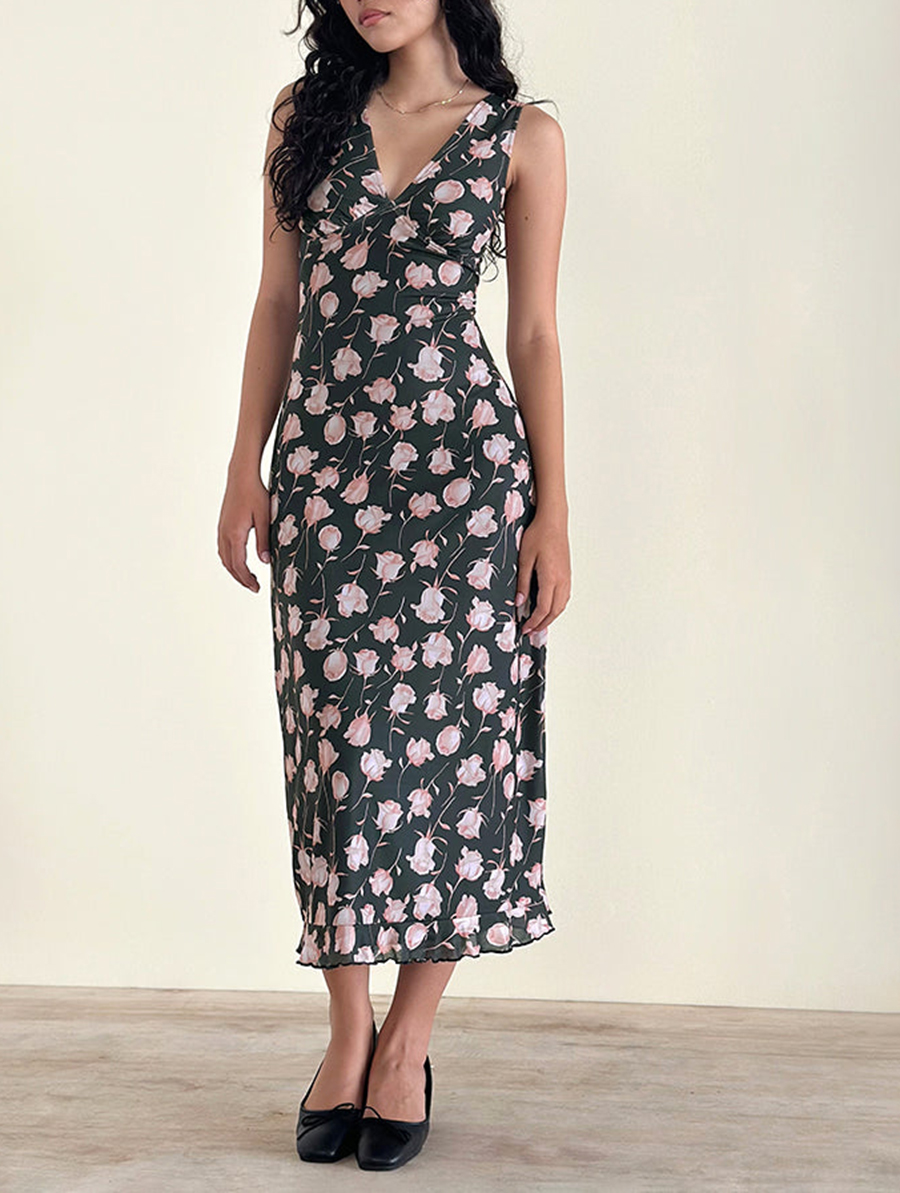 Gabriela Midi Dress In Falling Rose Jet Black