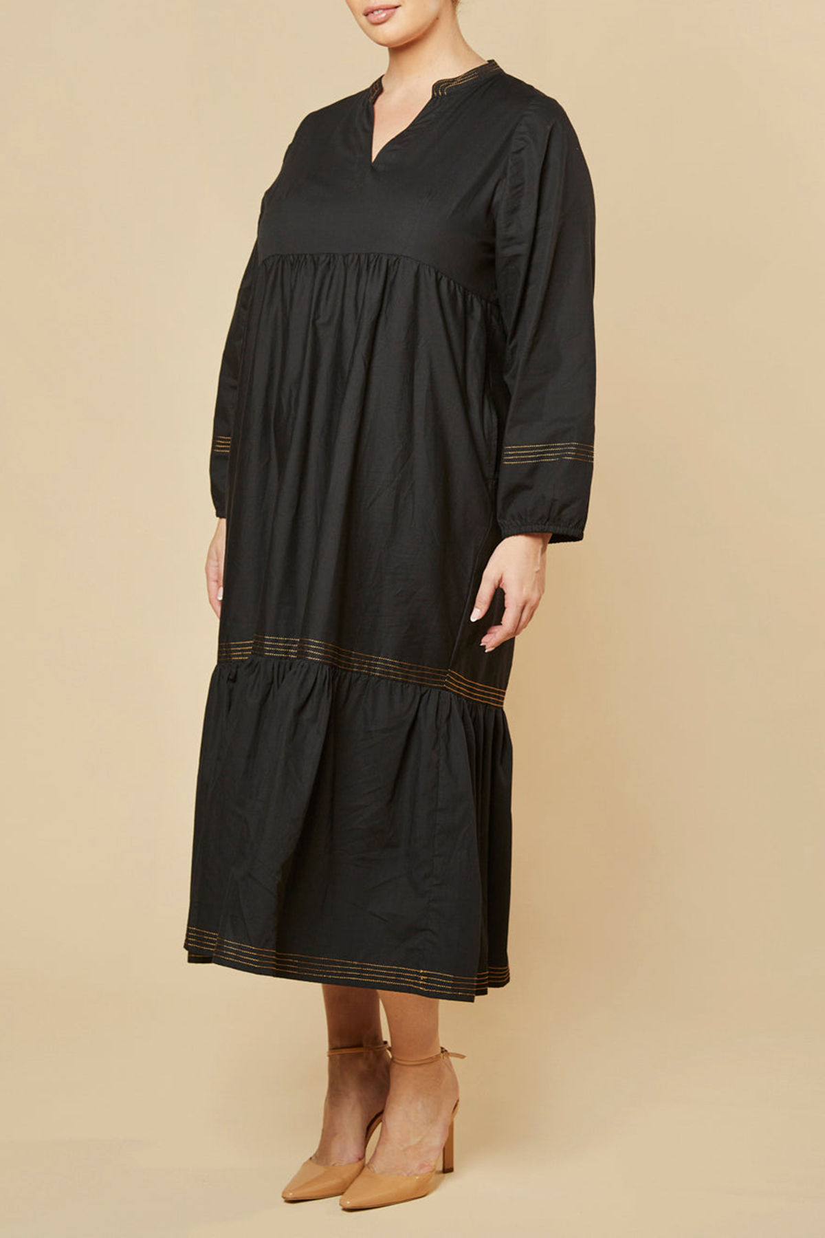 Sabre V-Neck Dress in Tiramisu