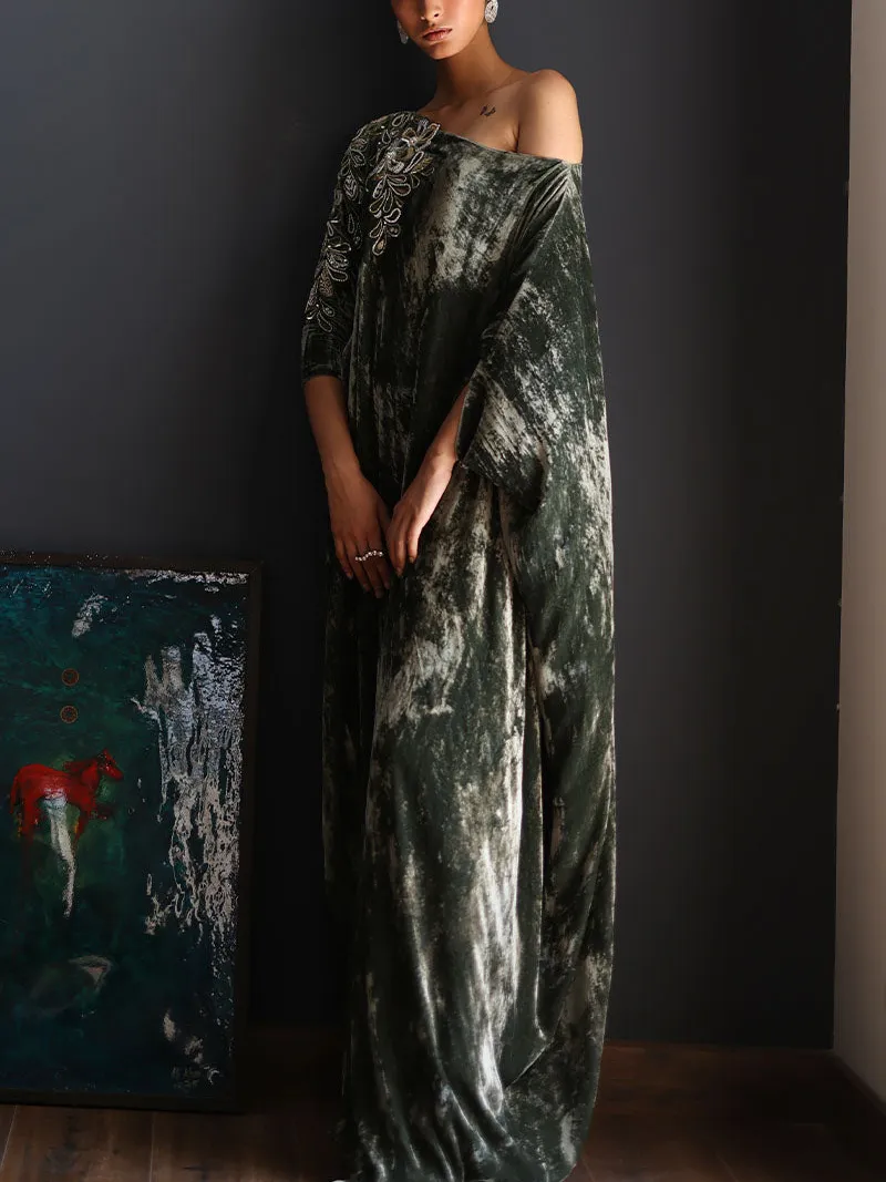 Elegant velvet kaftan