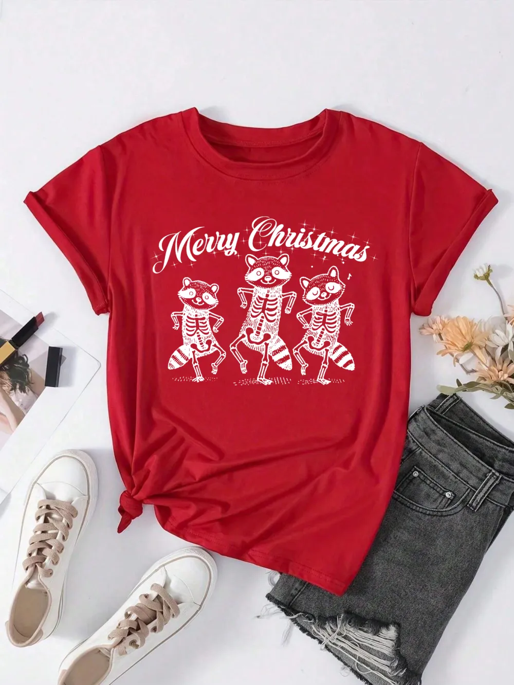 Christmas raccoon Lady T-shirt