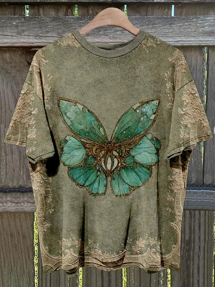 Butterfly Art Retro Worn Loose T-Shirt