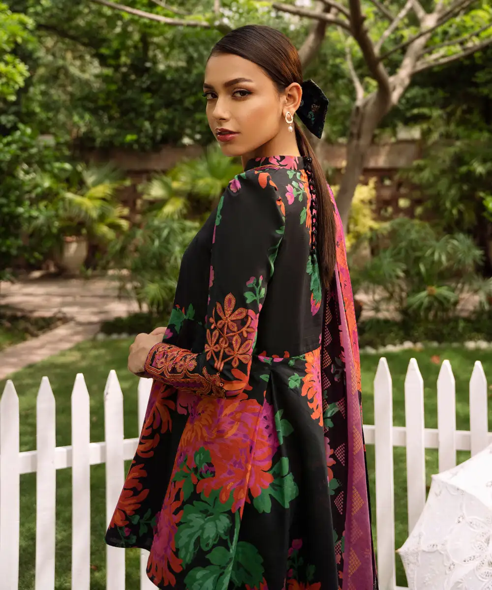 3 Piece - Embroidered Lawn Suit