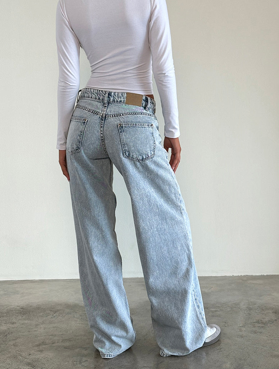 80'S Light Wash Blue Low Rise Roomy Jeans